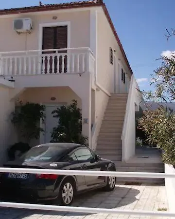 Aquamarine Apartments شقة